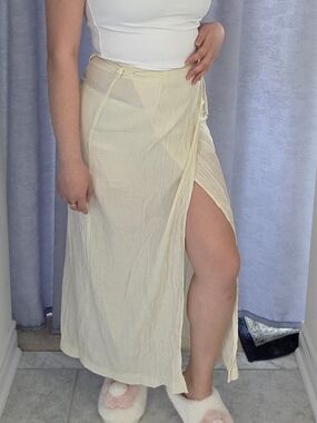 Vintage Cream Wrap Maxi Skirt with Side Slit and Tie Waist